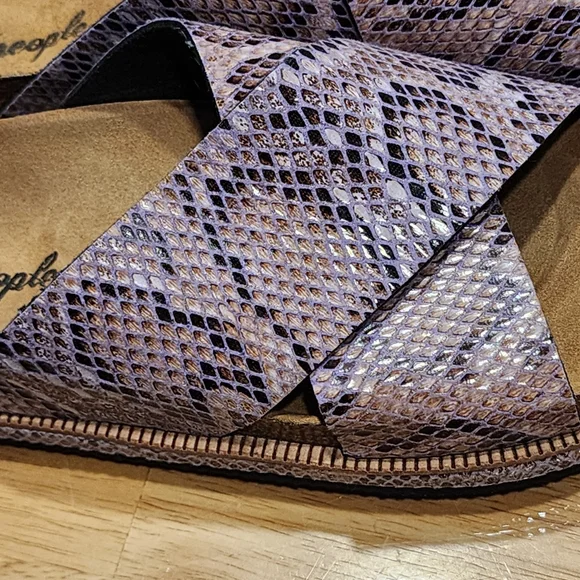 Free People Sidelines Flatform Slide Platform Sandals In Purple Snake Sz 39, 8.5 - Picture 5 of 5
